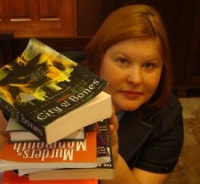 Cassandra Clare