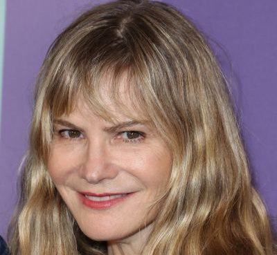 Jennifer Jason Leigh