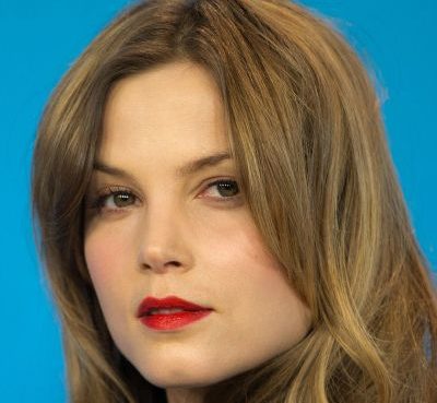 Sylvia Hoeks