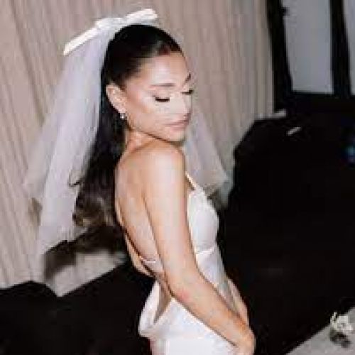 Ariana Grande weeding