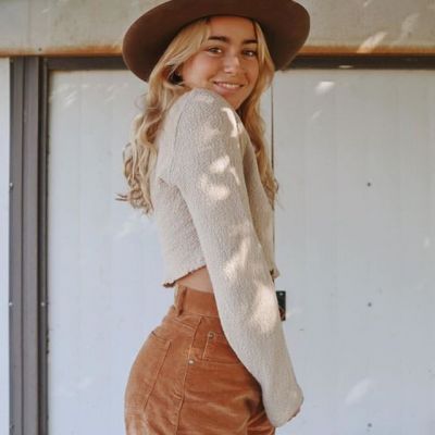 Angelina Nicolle height