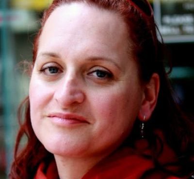 Dr Lynette Nusbacher