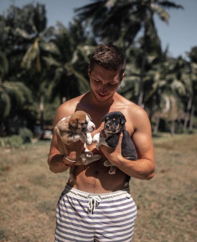 Devon Graye networth