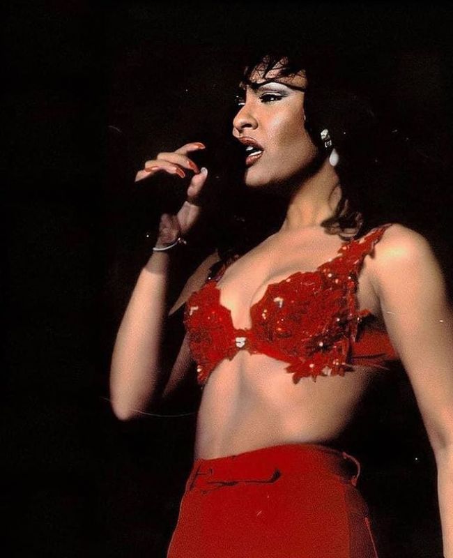 Selena Quintanilla Age