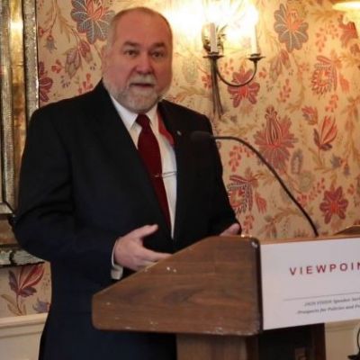 Robert David Steele
