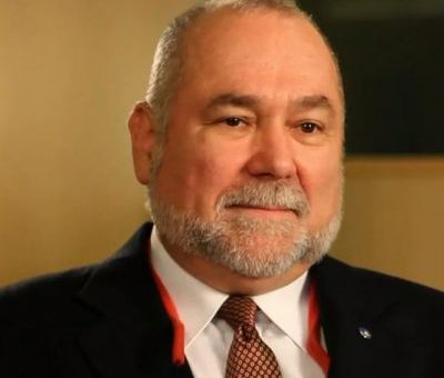 Robert David Steele