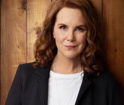 Elizabeth Perkins