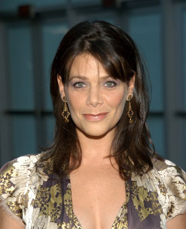 Meredith Salenger Net Worth Age Height Married Salary