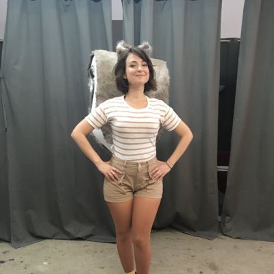 Milana Vayntrub