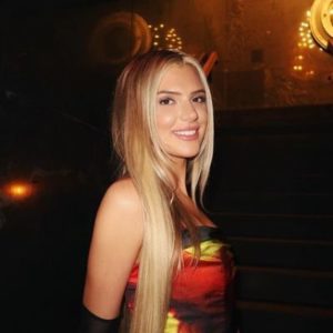 Alissa Violet Wiki, Age, Net Worth, Boyfriend, Dating, Height