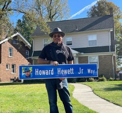 Howard Hewett