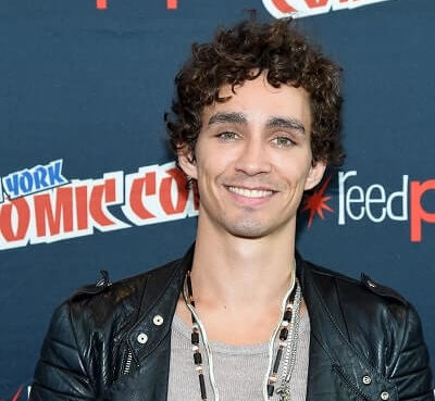 Robert Sheehan