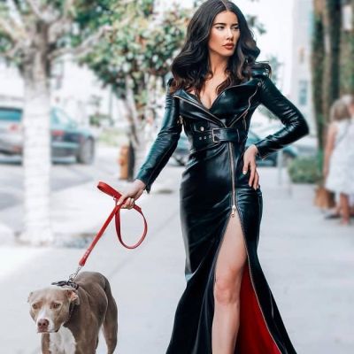 Jacqueline MacInnes Wood net worth