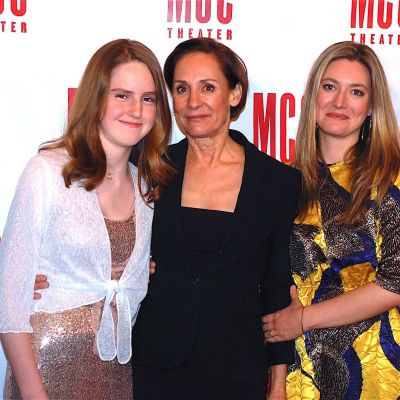 Mae Akins Roth net worth