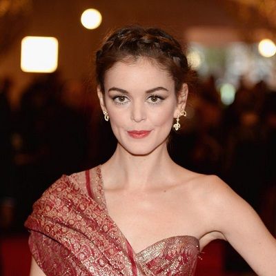 Nora Zehetner net worth