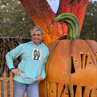 Erika Eleniak net worth