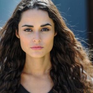 Stephanie Nogueras- Wiki, Age, Height, Husband, Net Worth (Updated on