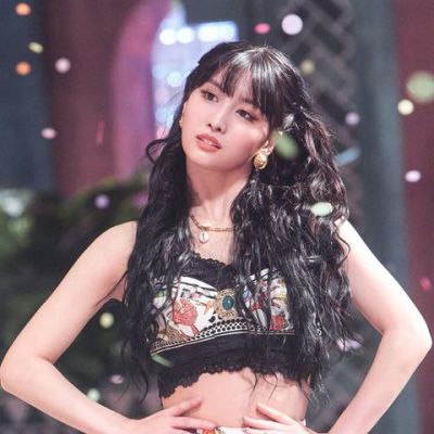 TWICE Momo