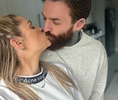 Aaron Chalmers And Girlfriend Talia Mia baby