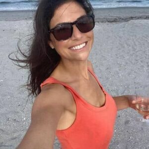 Jenny Dell- Wiki, Age, Height, Husband, Net Worth (Updated on February