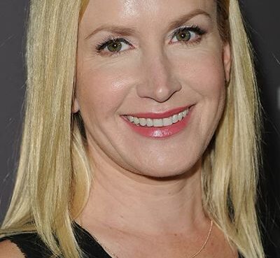 Angela Kinsey