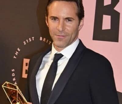 Alessandro Nivola