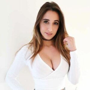 Christina Khalil- Wiki, Age, Height, Boyfriend, Net Worth (Updated on