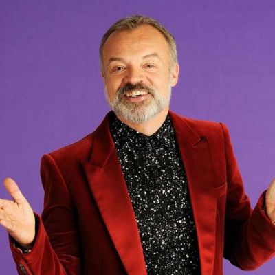 Graham Norton- Wiki, Age, Height, Wife, Net Worth (Updated on February