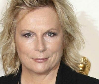 Jennifer Saunders