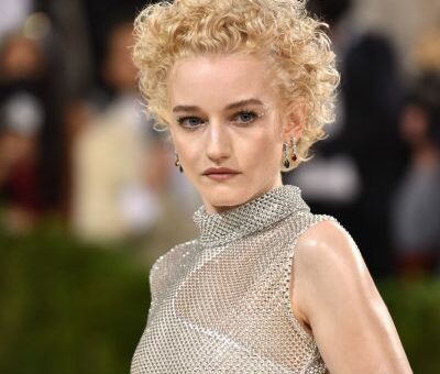 Julia Garner