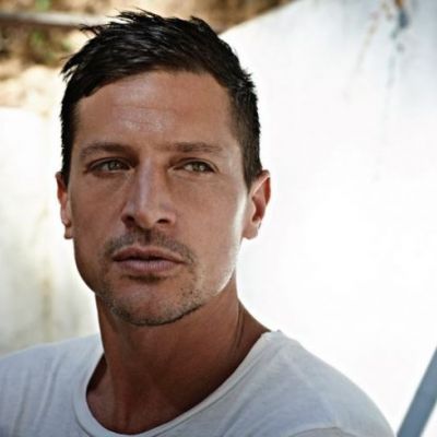 Simon Rex