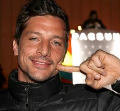 Simon Rex