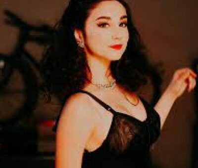 Molly Ephraim