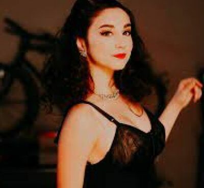 Molly Ephraim