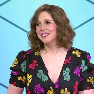 Vanessa Bayer Age