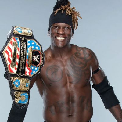 R Truth