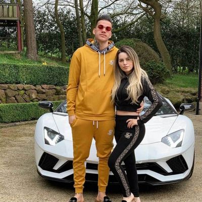 Antonis Moraes is his father's name, and Joelma is his mother's. In 2008, he began his youth career with Sao Paulo. There is no information on his upbringing, family (brothers and sisters), or personal details. W