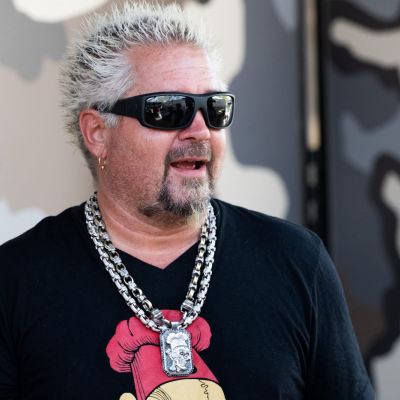 Guy’s Ultimate Game Night