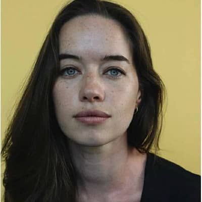 Anna Popplewell
