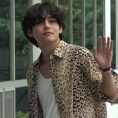 BTS V
