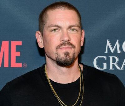 Steve Howey