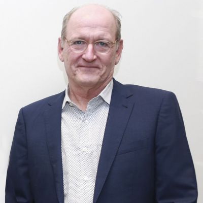 Richard Jenkins- Wiki, Age, Height, Wife, Net Worth (Updated on