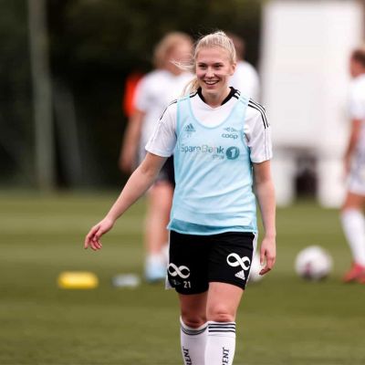 Emilie Nautnes Height