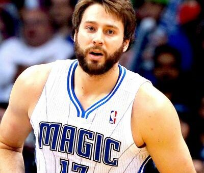 Josh McRoberts