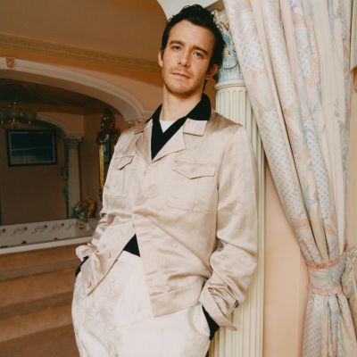 Luke Thompson Height