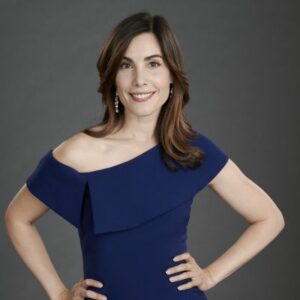 Carly Pope Age, Wiki, Biography, Height, Net Worth, Boyfriend (Updated