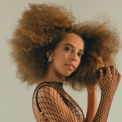  Hayley Law Net Worth 