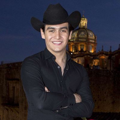 Julián Figueroa Age