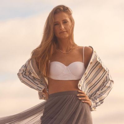 Sarah Hoffmeister Age