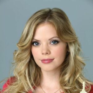 Dreama Walker- Wiki, Age, Height, Net Worth, Husband (Updated on
